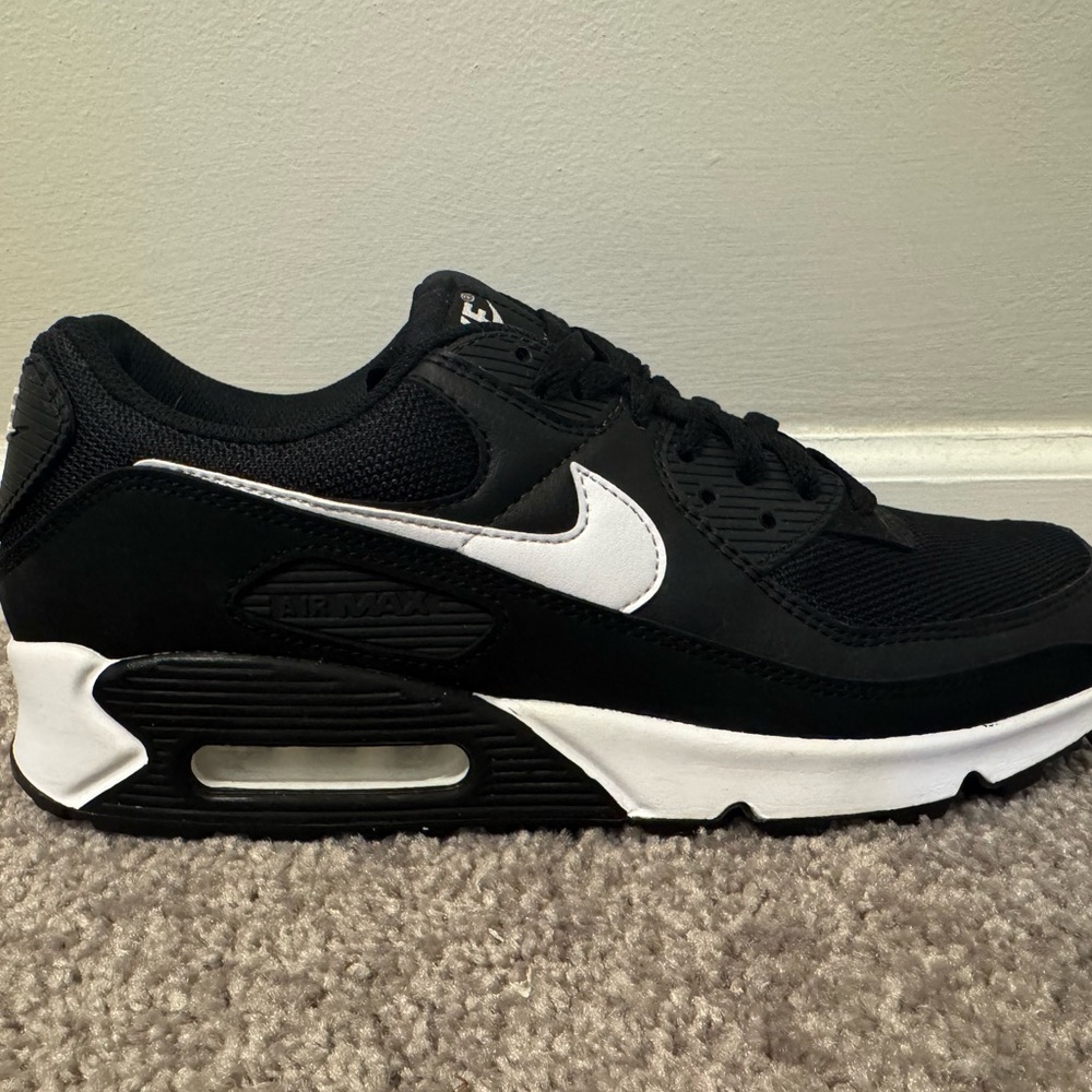Nike Air Max 90 Black/White-Black Women’s 11/Men’s 9.5